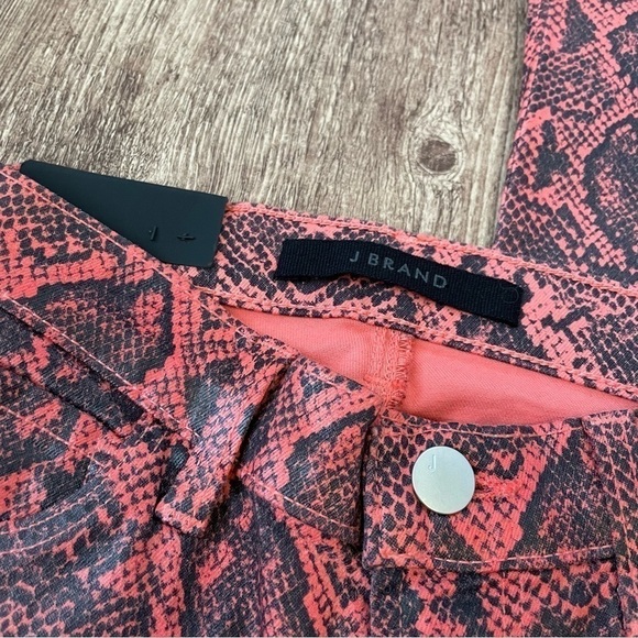 NWT J Brand Selena Mid-Rise Snakeskin-Print Crop Bootcut Jeans Size 26 - Picture 7 of 10